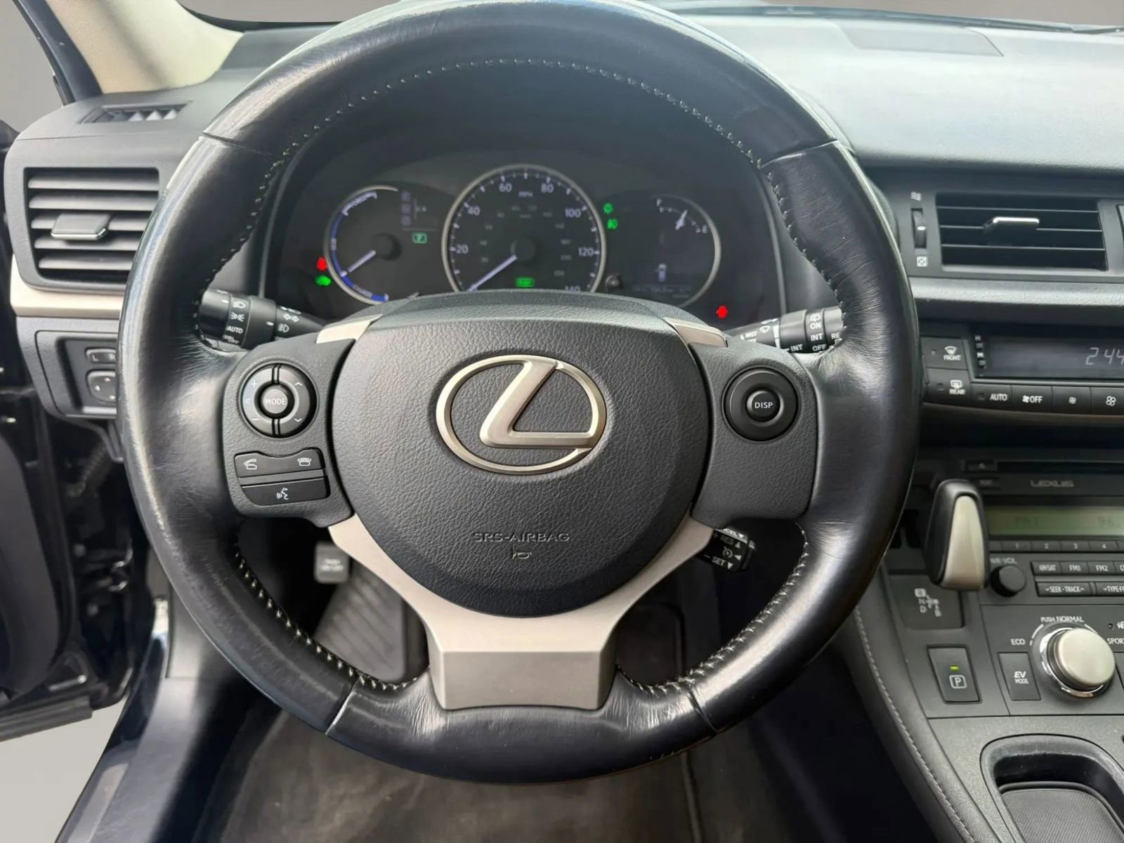 Used 2015 Lexus CT 200h FWD image 17