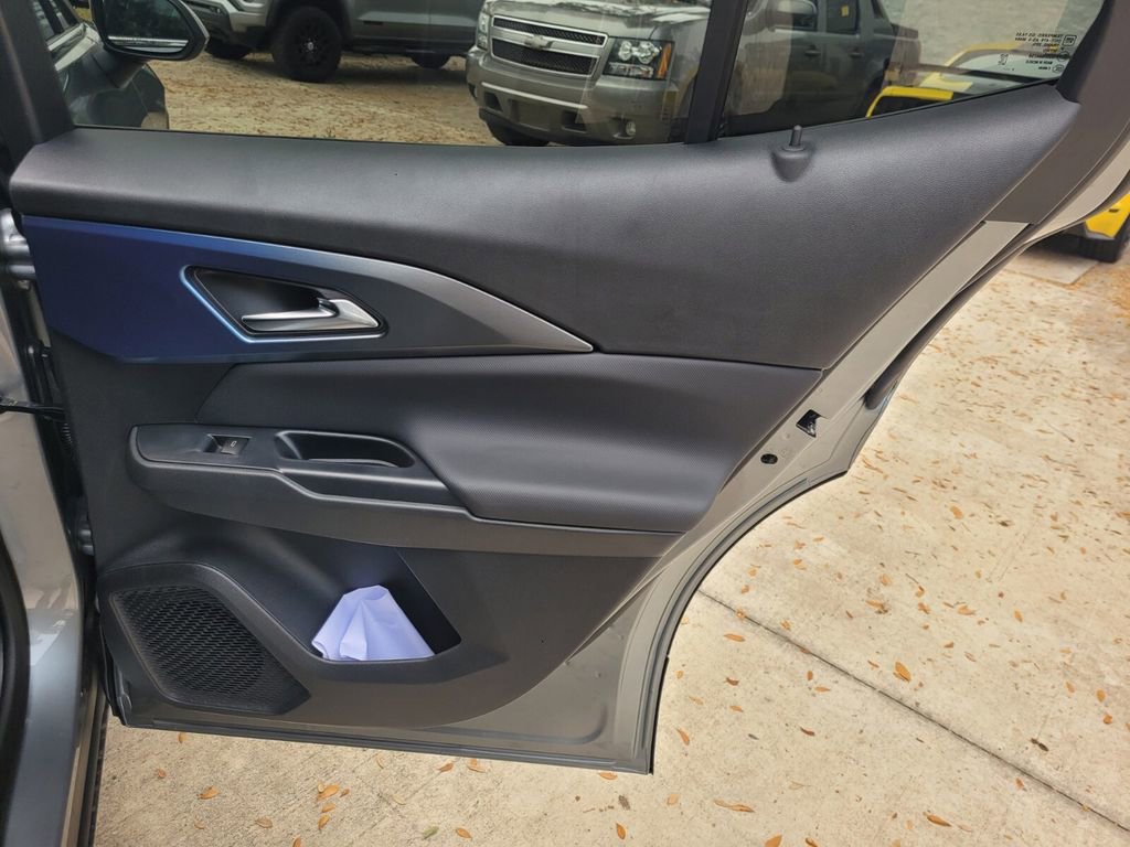 New 2026 Chevrolet Equinox EV LT FWD image 17