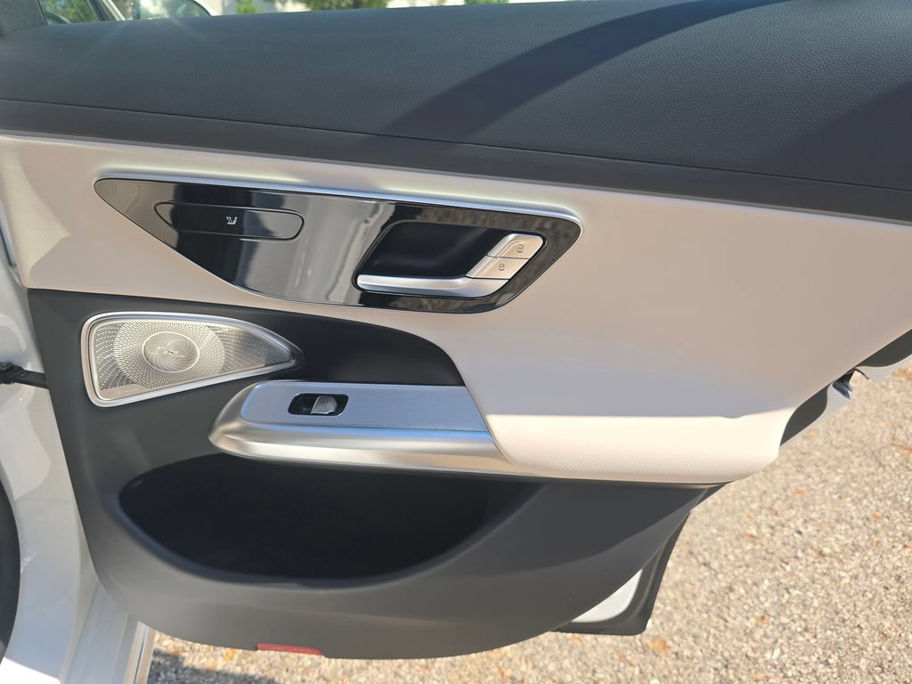 New 2027 Mercedes-Benz E 350 4MATIC Sedan image 21