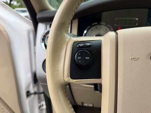 Used 2014 Ford Expedition XLT w/ Equipment Group 202A RWD image 11