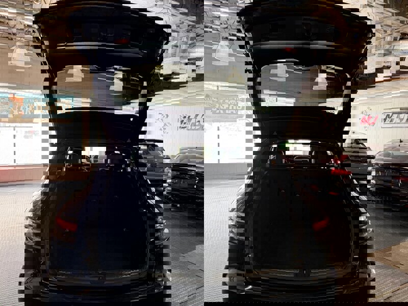 Used 2020 Porsche Macan Turbo image 62