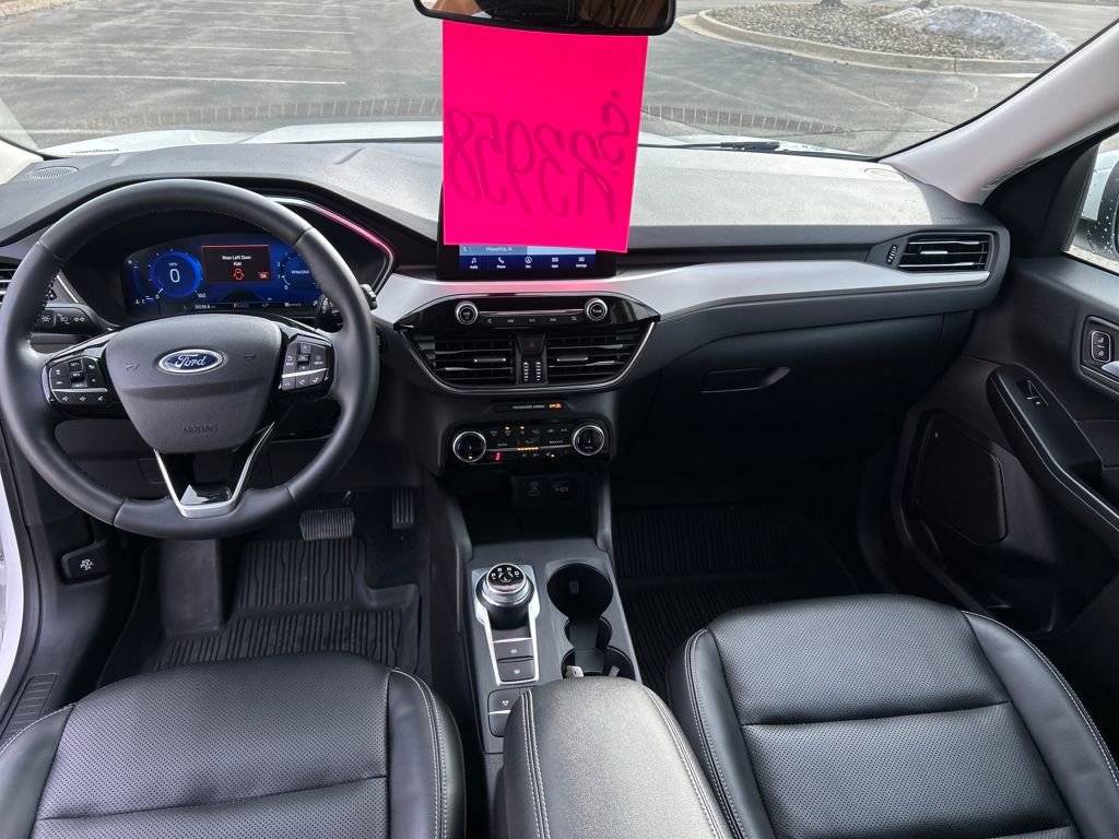 Used 2022 Ford Escape Titanium image 15