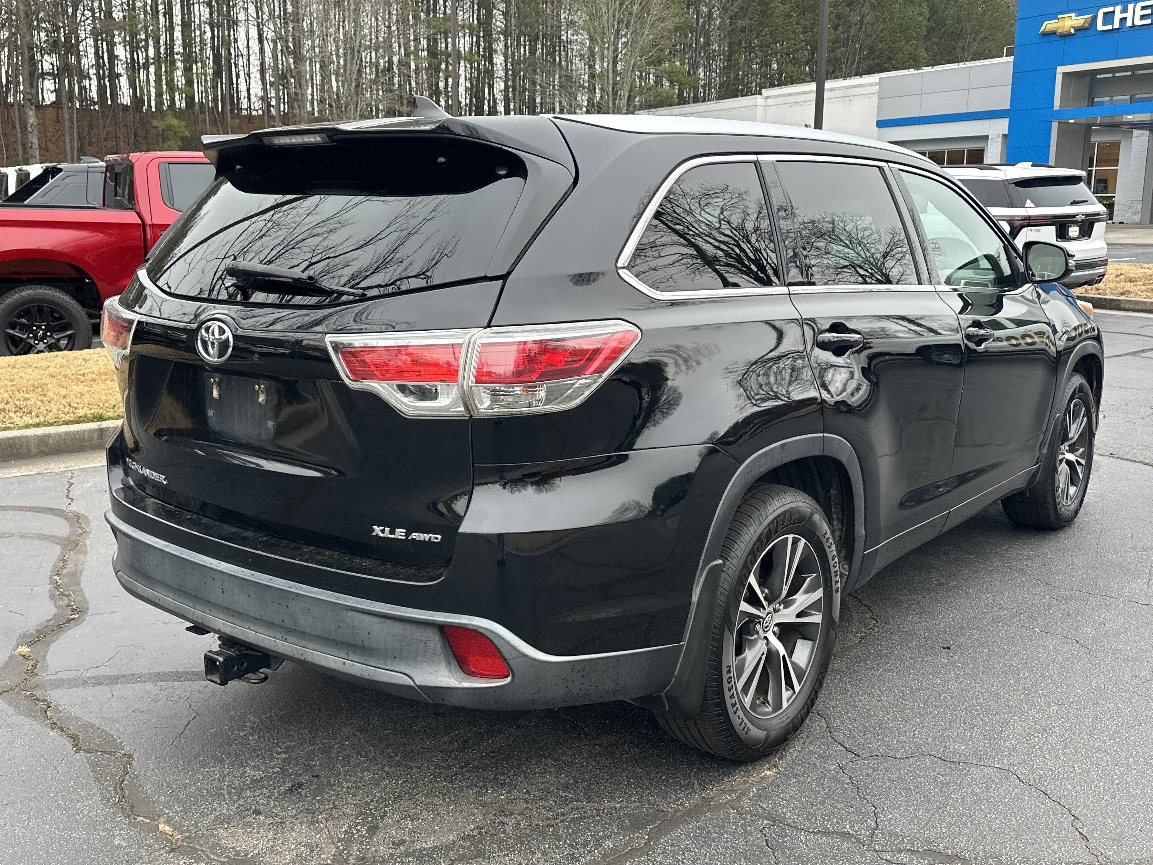 Used 2016 Toyota Highlander XLE image 5