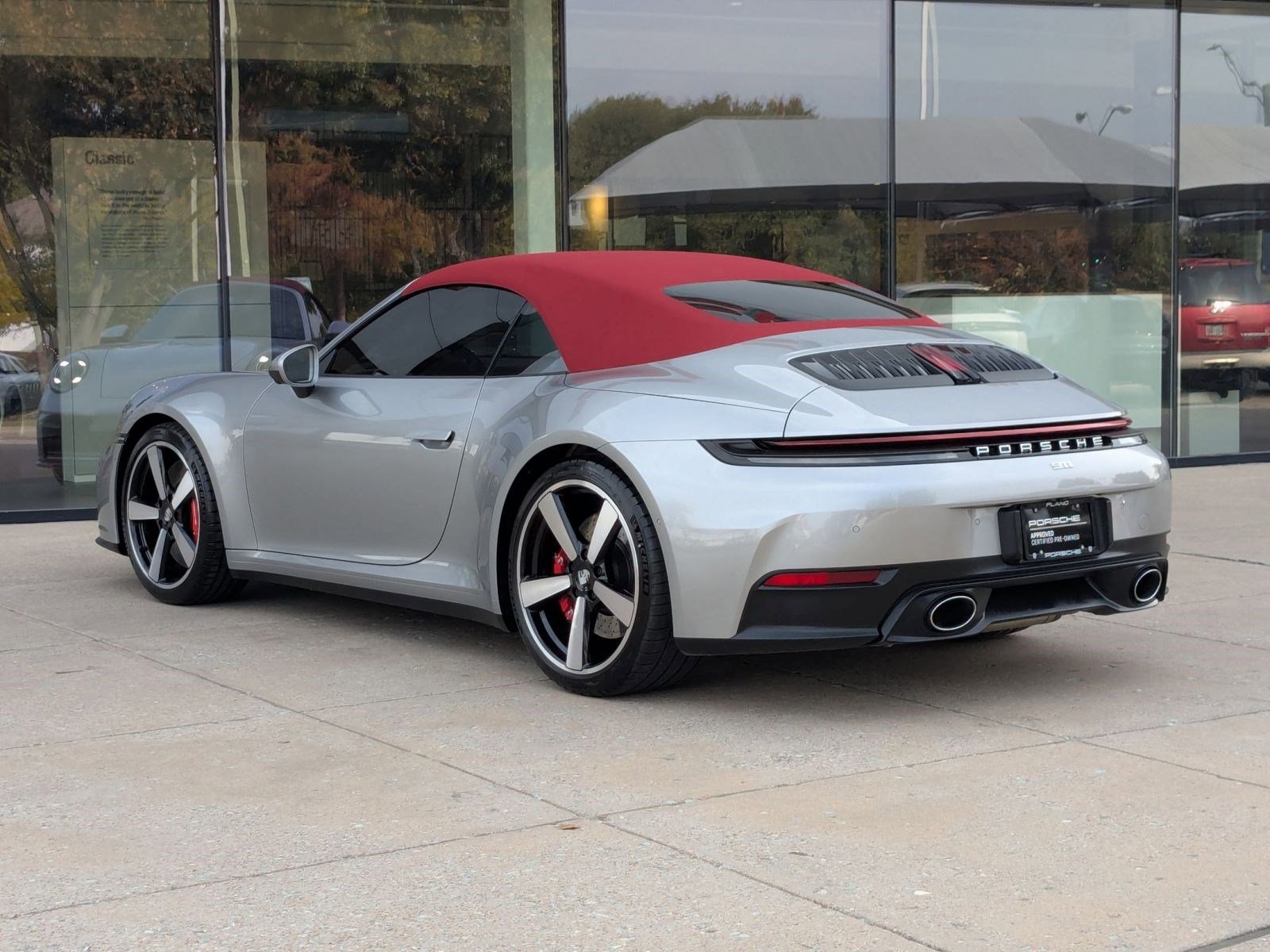 Used 2025 Porsche 911 Carrera S image 3
