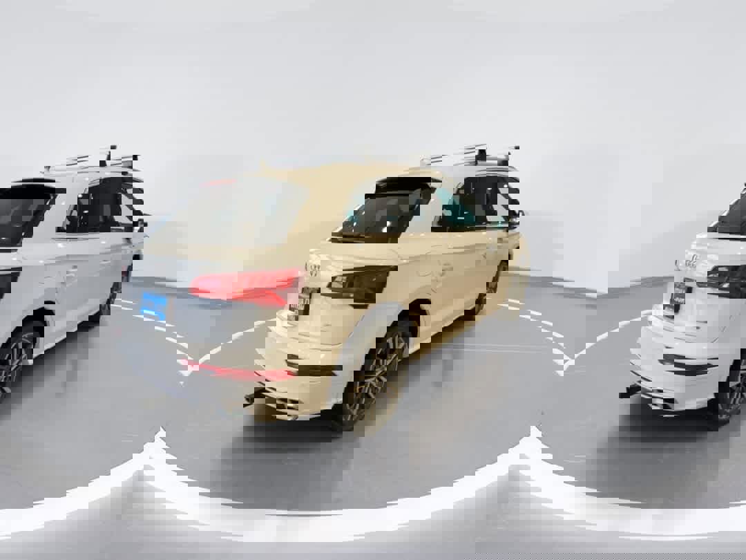 Used 2020 Audi Q5 e Prestige w/ Prestige Package image 8