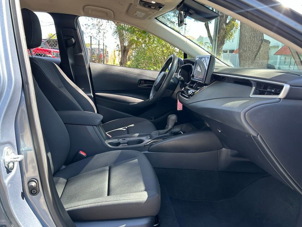 Used 2024 Toyota Corolla LE image 30