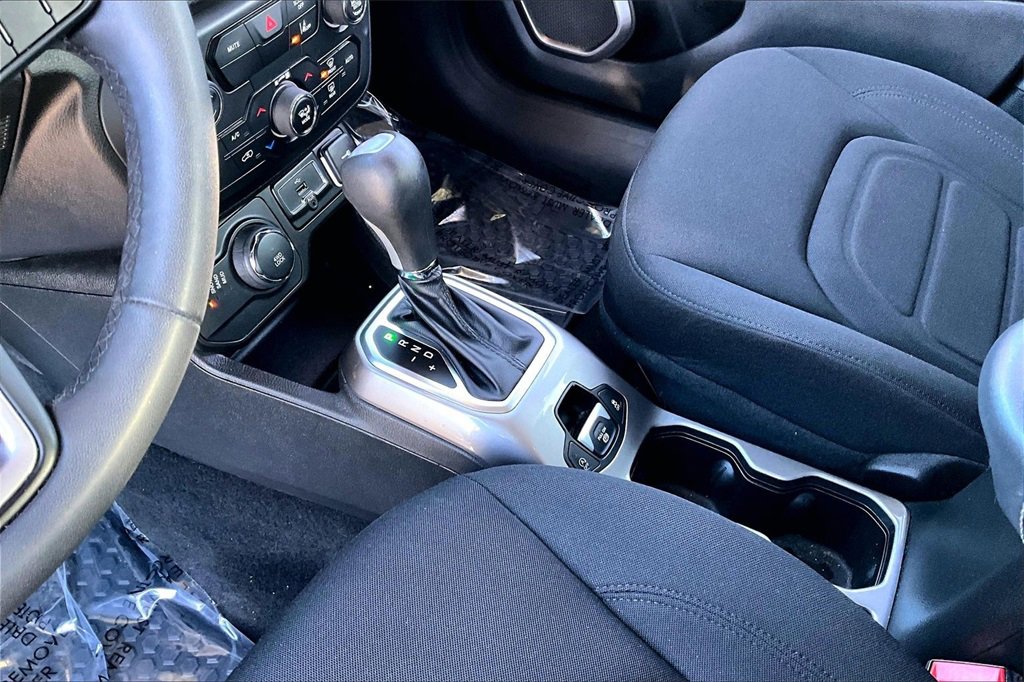 Used 2022 Jeep Renegade Latitude image 15