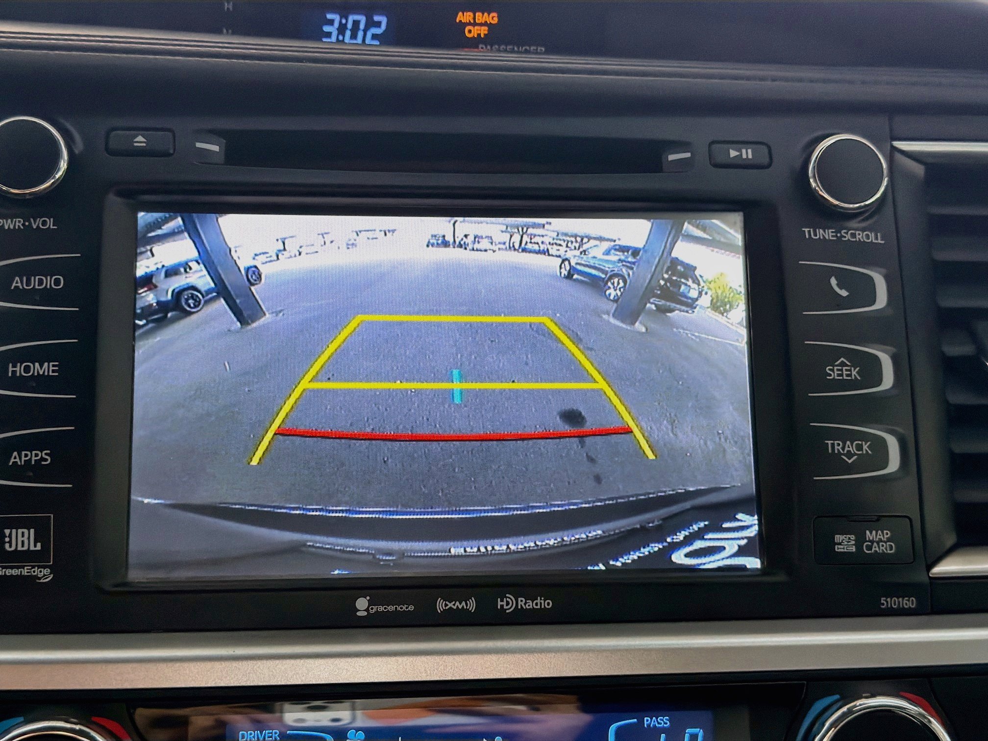 Used 2016 Toyota Highlander Limited w/ Driver Technology Package AWD/4WD image 22