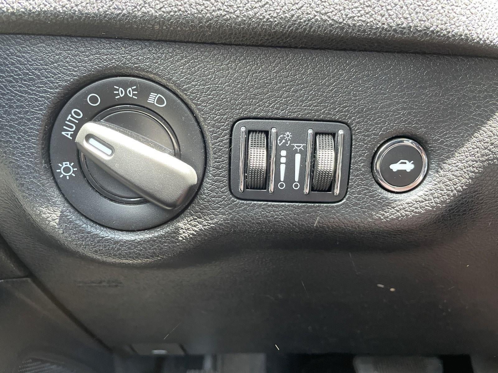 Used 2023 Dodge Charger SXT RWD image 33