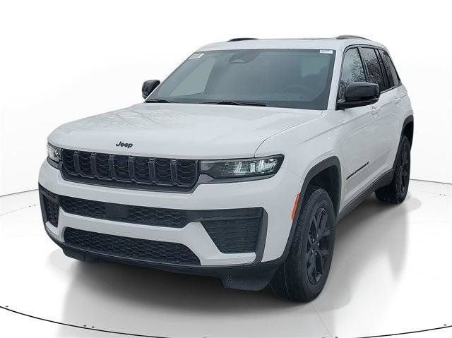 New 2026 Jeep Grand Cherokee Altitude AWD/4WD image 2