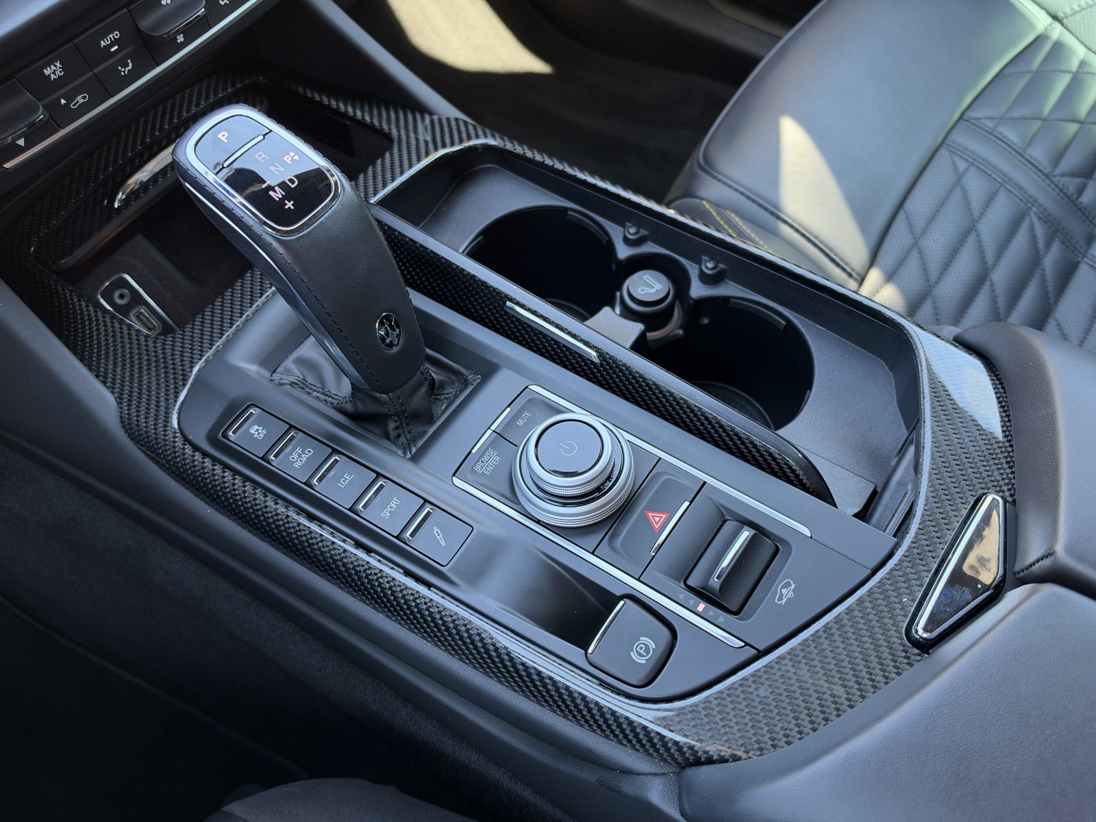 Used 2022 Maserati Levante F Tributo AWD/4WD image 27