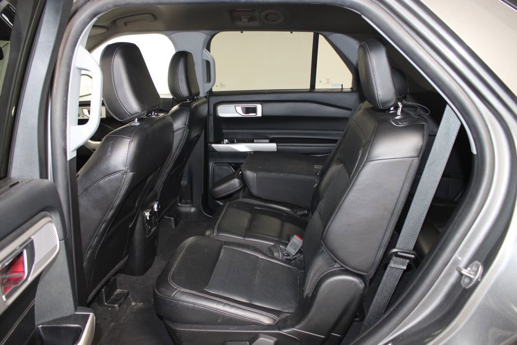 Used 2023 Ford Explorer Limited image 18