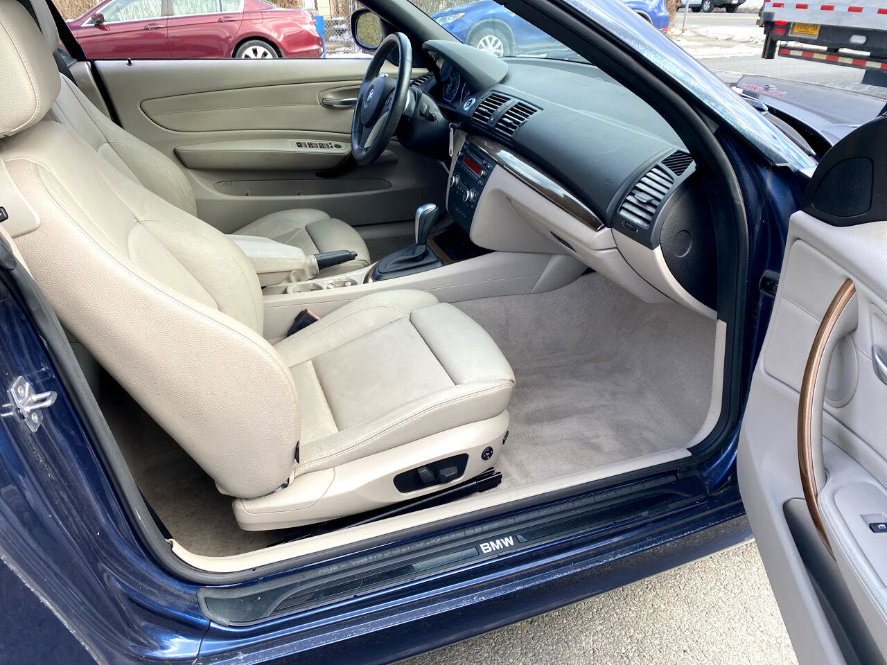 Used 2010 BMW 128i Convertible w/ Premium Pkg image 17