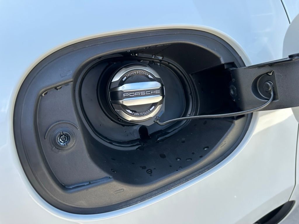 Certified 2026 Porsche Macan AWD/4WD image 41