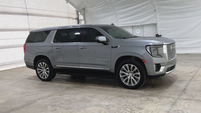 Used 2023 GMC Yukon XL Denali AWD/4WD image 6