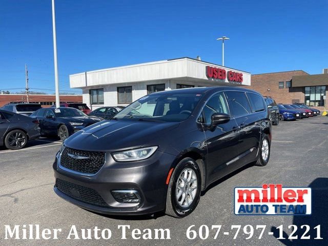 Used 2023 Chrysler Pacifica Touring-L
