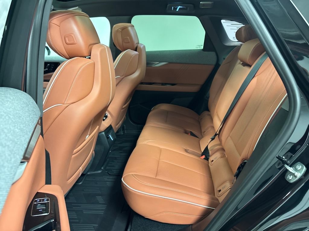 New 2026 Cadillac Optiq Luxury 2 w/ LPO, Floor Liner Package image 32