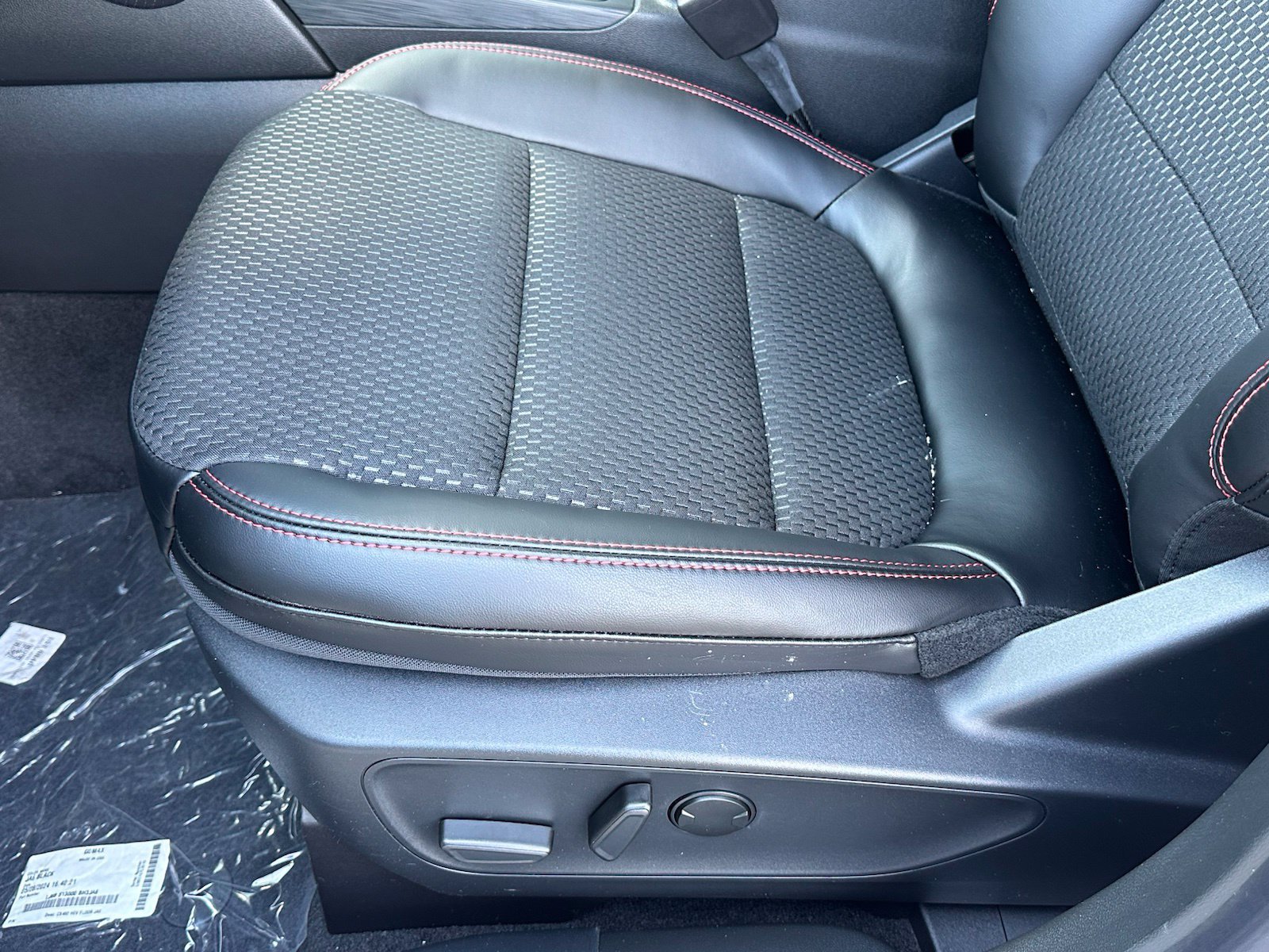 Used 2024 Ford Escape ST-Line w/ Tech Pack #1 AWD/4WD image 26