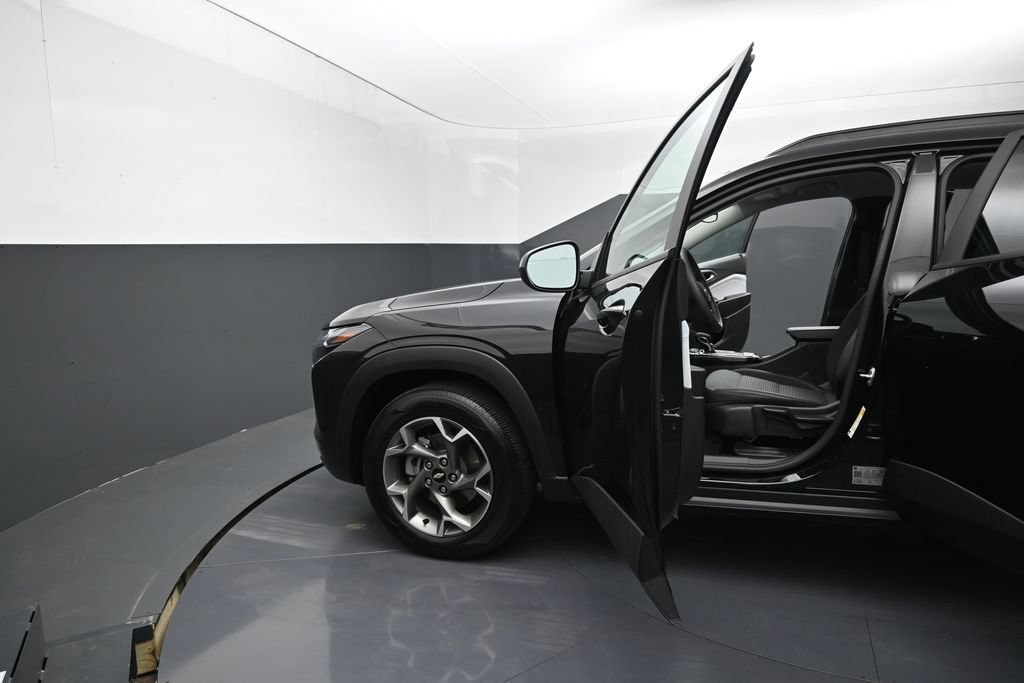 Certified 2026 Chevrolet Trax LT FWD image 13