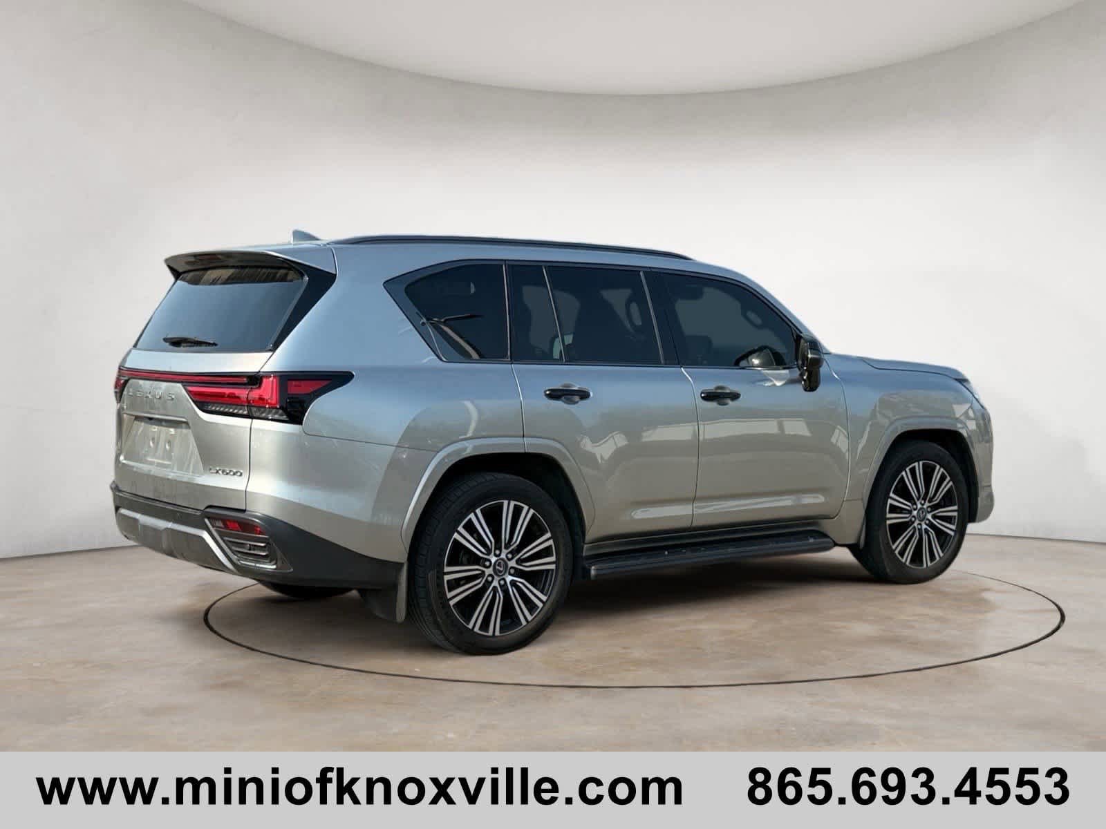 Used 2024 Lexus LX 600 4WD w/ Appearance Package image 3
