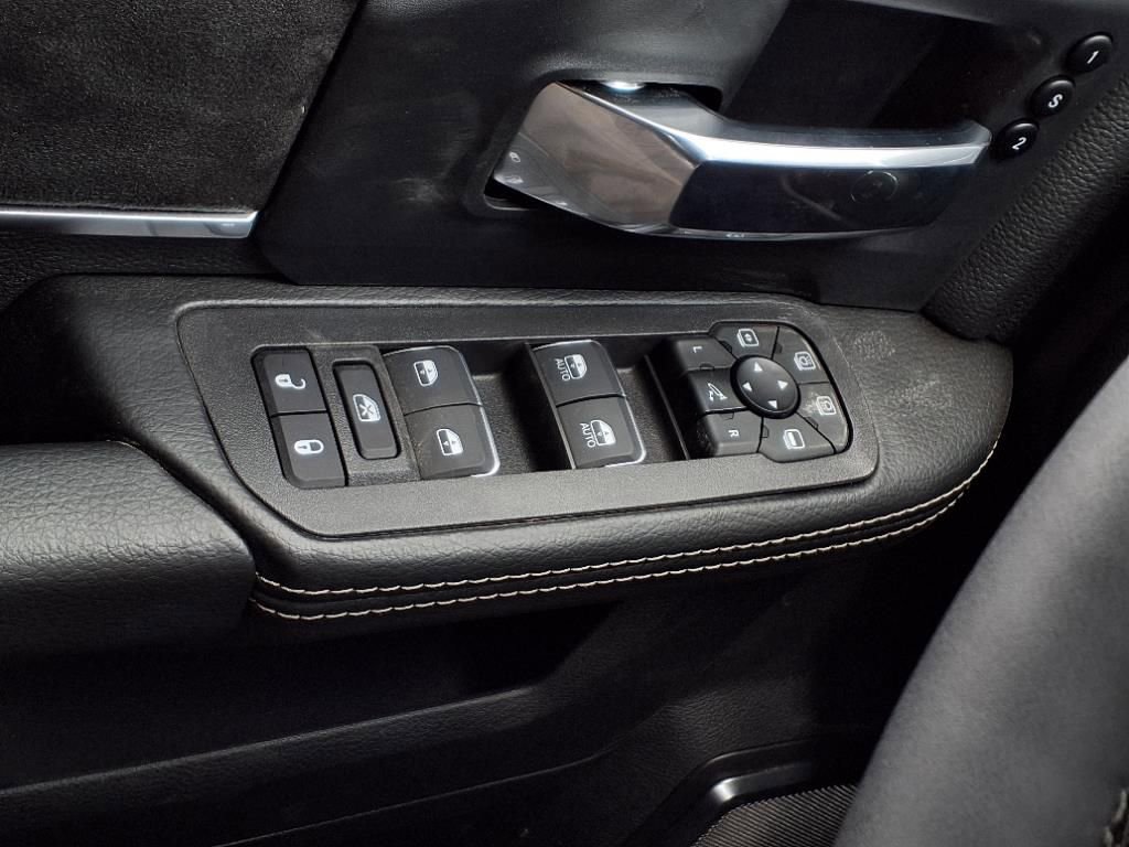 New 2025 RAM 2500 Laramie image 19