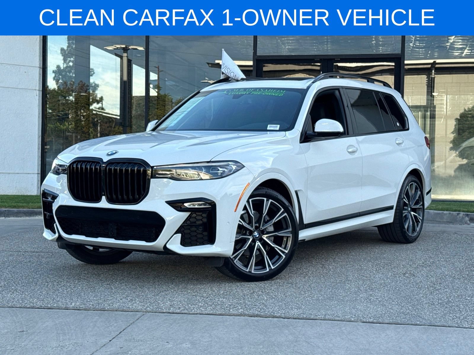 Used 2022 BMW X7 xDrive40i w/ M Sport Package AWD/4WD image 2