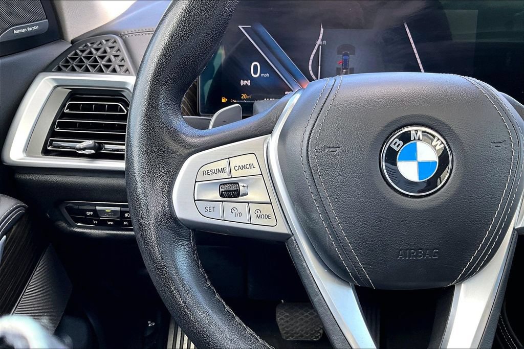 Used 2023 BMW X7 xDrive40i AWD/4WD image 17