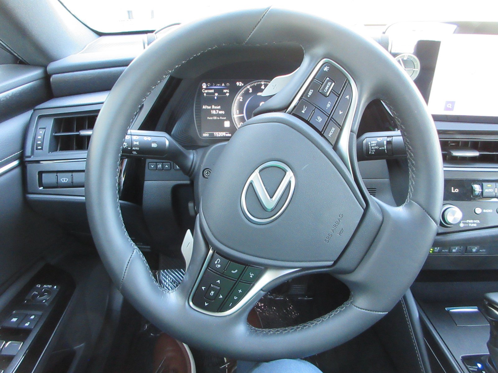 Used 2025 Lexus ES 350 w/ Premium Package FWD image 33