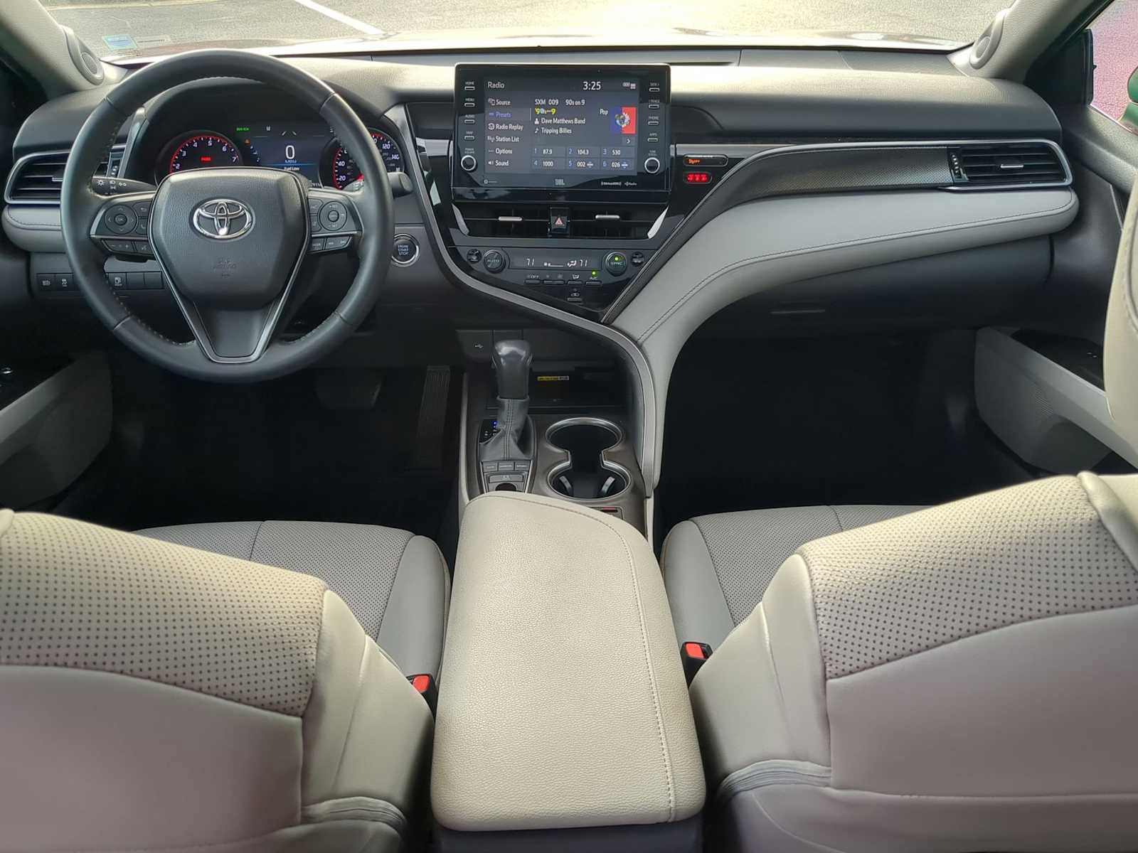 Used 2022 Toyota Camry XSE w/ Navigation Package image 25