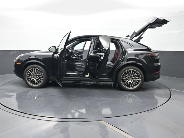 Certified 2022 Porsche Cayenne Platinum Edition AWD/4WD image 30