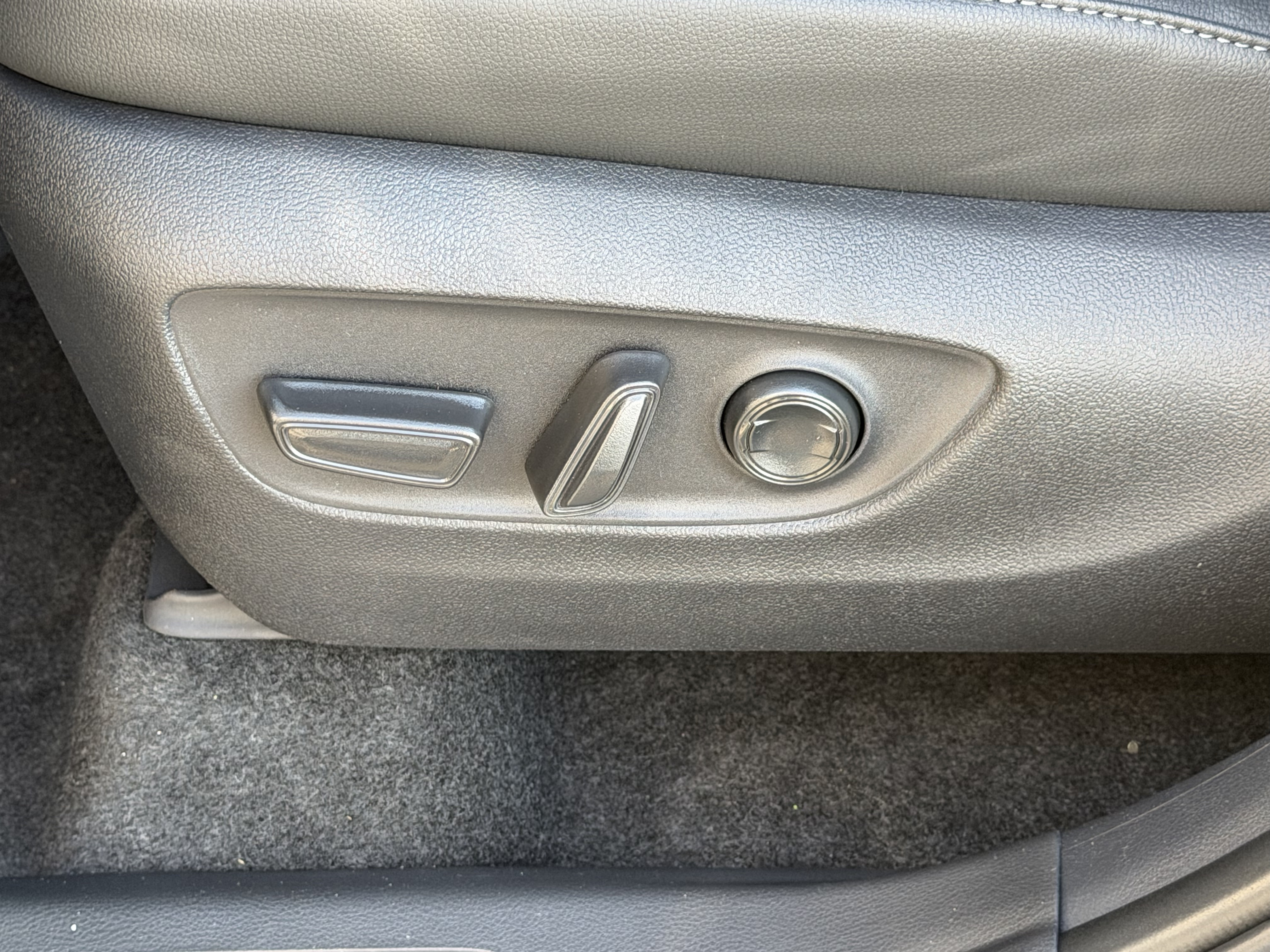New 2026 Toyota Grand Highlander AWD image 8