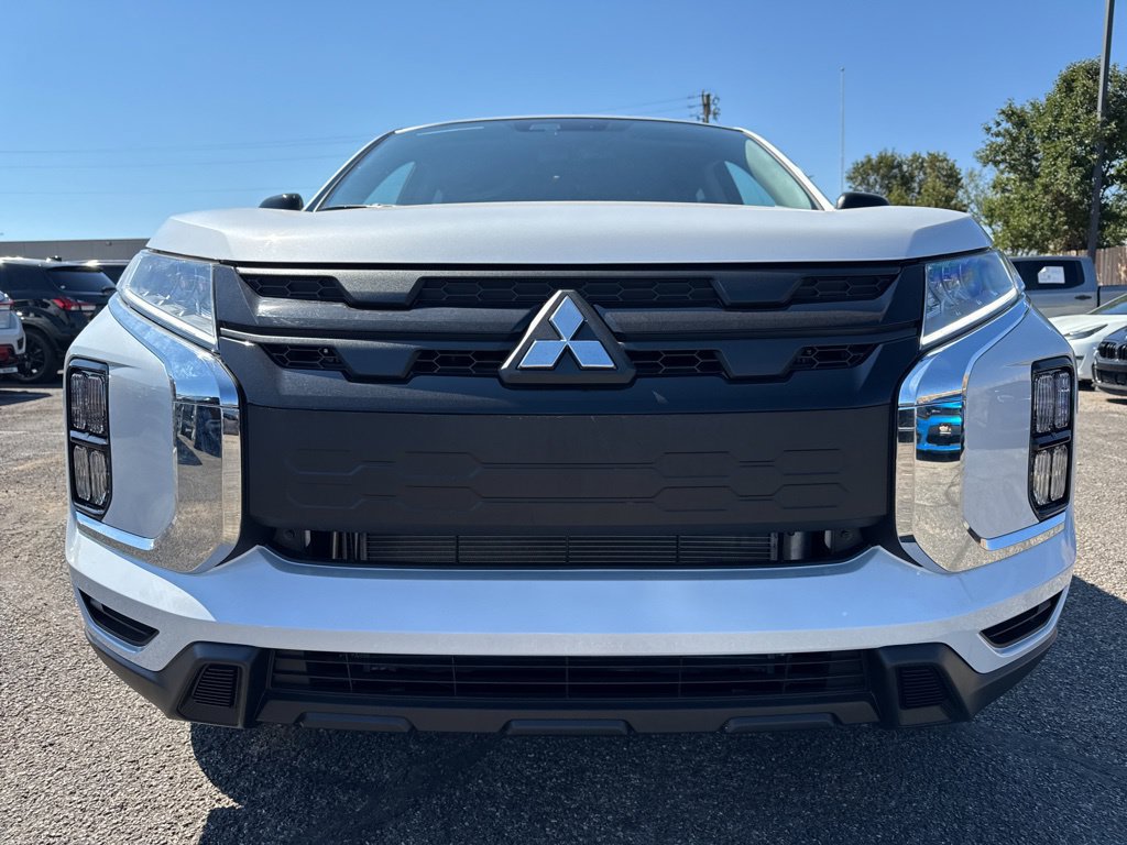 New 2027 Mitsubishi Outlander Sport LE FWD image 2