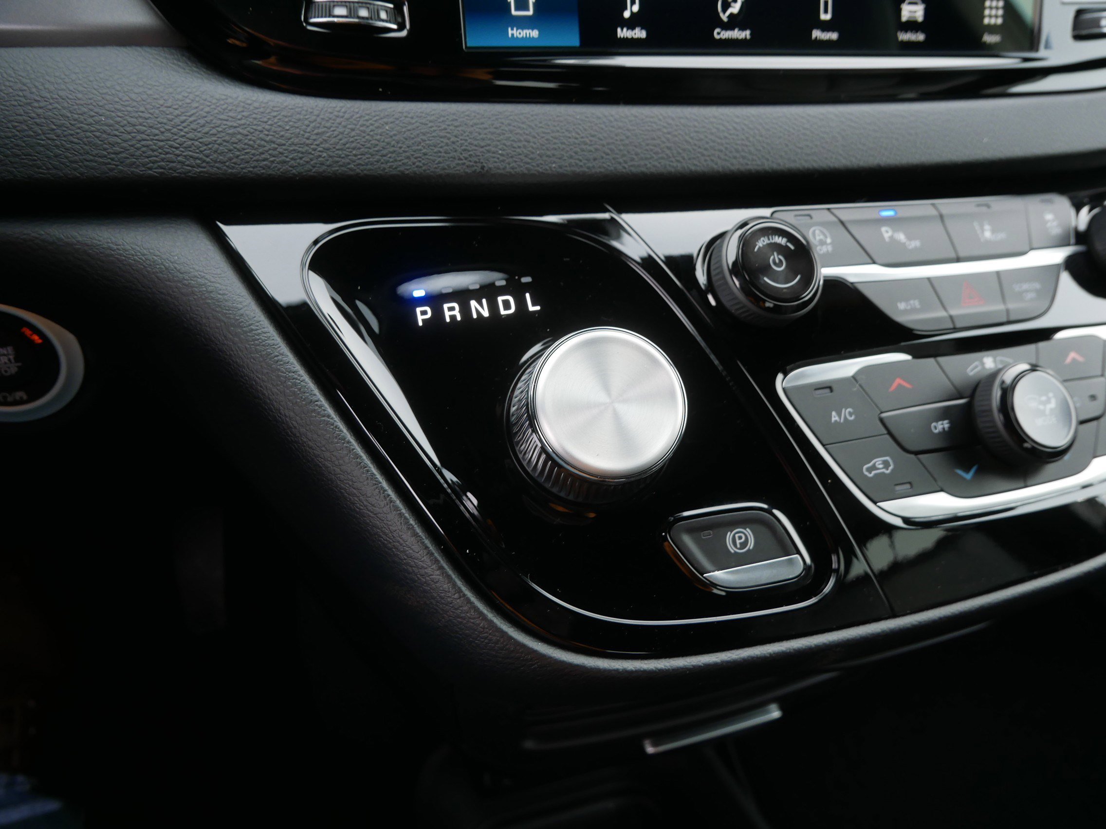 New 2026 Chrysler Voyager LX FWD image 11