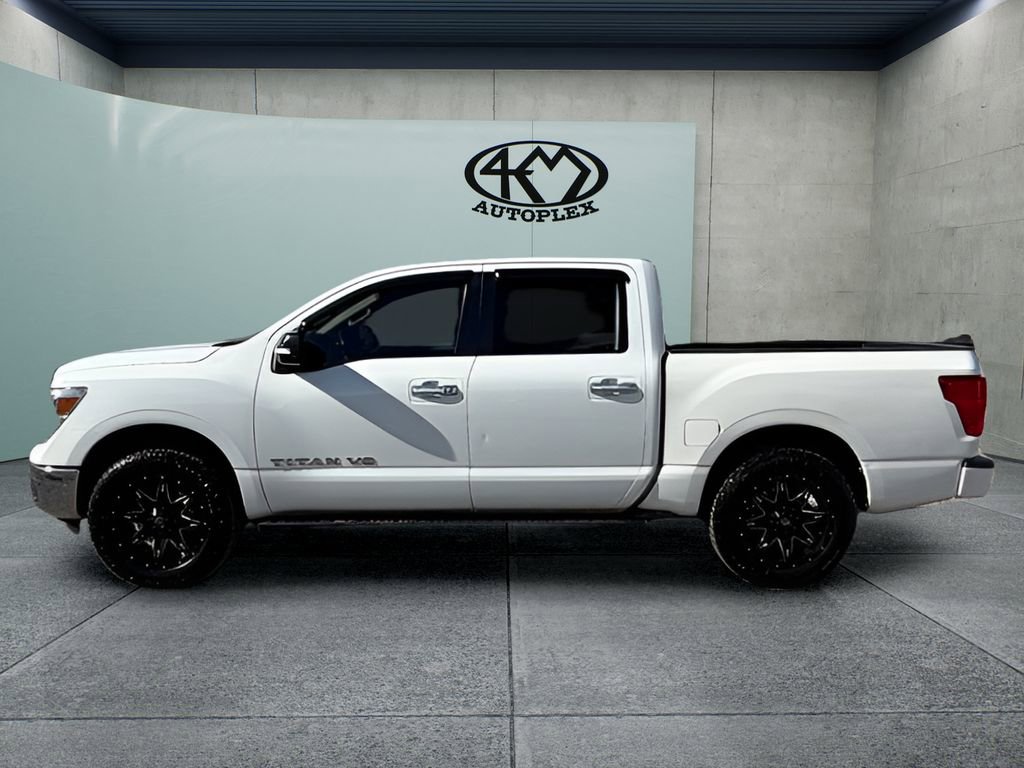 Used 2018 Nissan Titan SV w/ SV Convenience Package RWD image 6