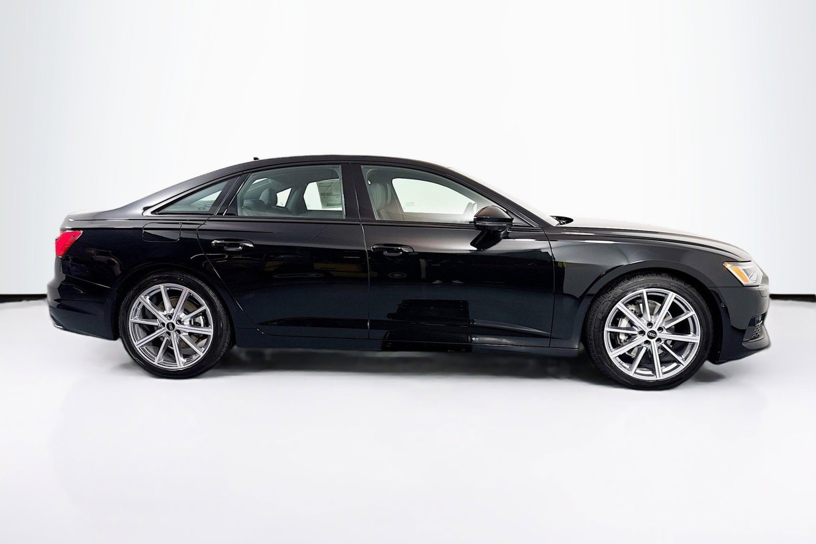New 2025 Audi A6 Premium Plus image 4