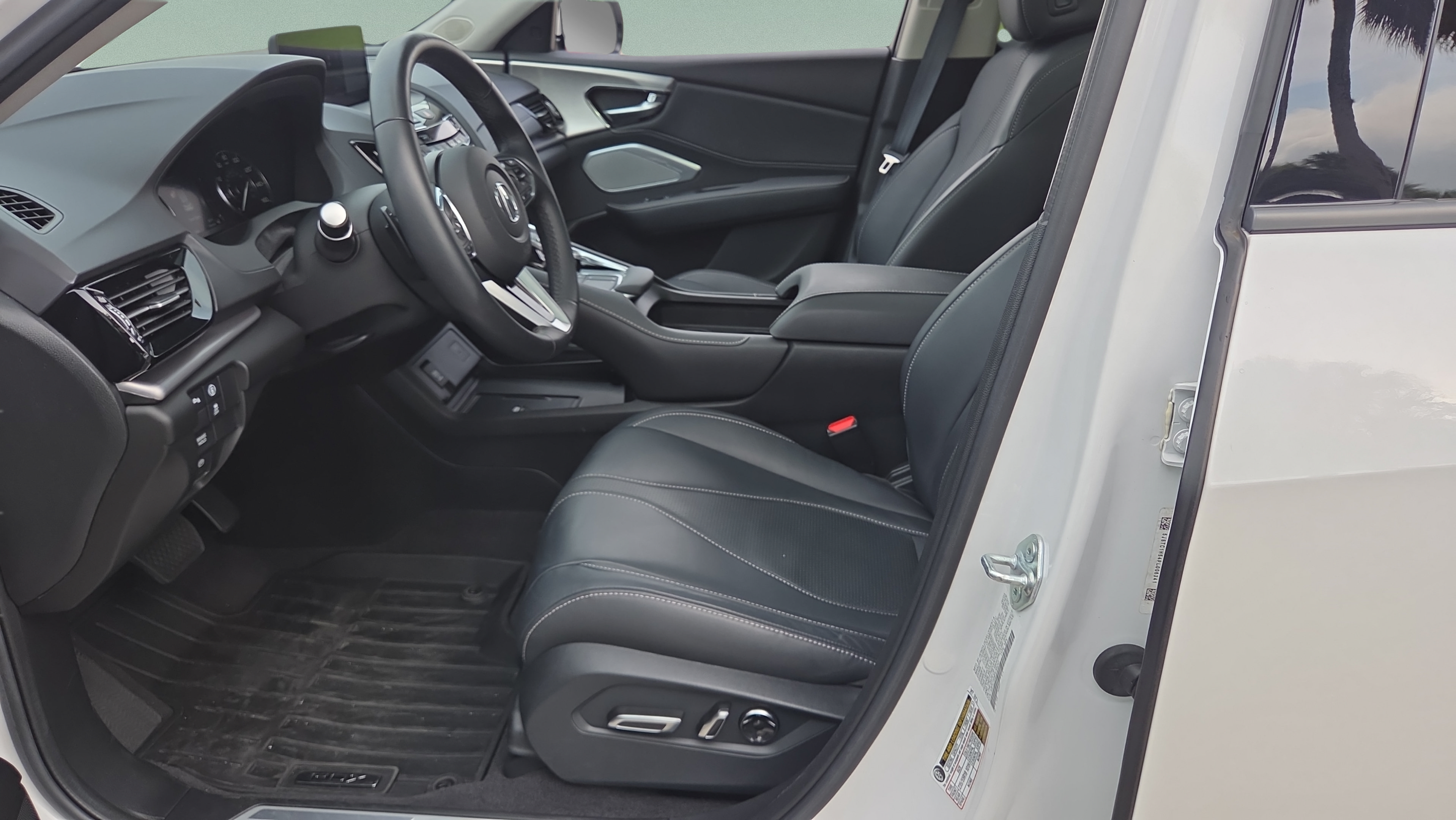 Used 2023 Acura RDX FWD w/ Technology Package image 9