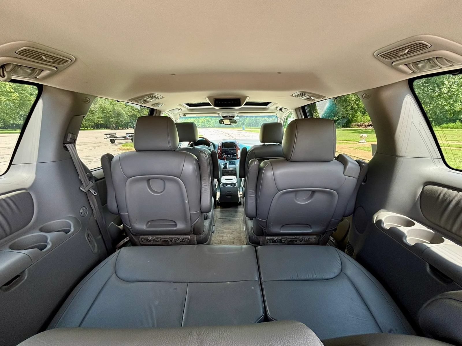 Used 2005 Toyota Sienna XLE Limited AWD/4WD image 13