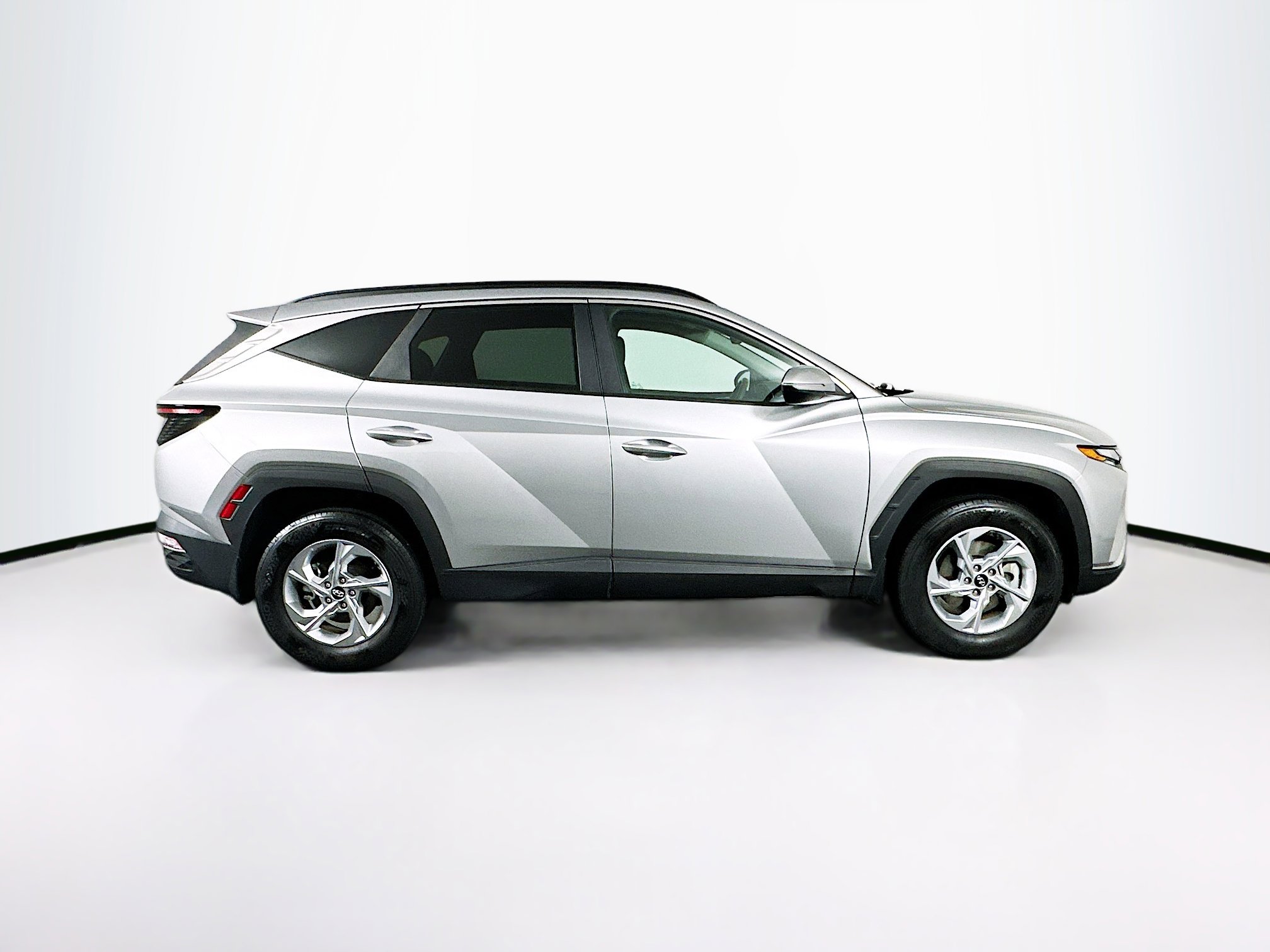 Used 2023 Hyundai Tucson SEL w/ Winter Package image 10