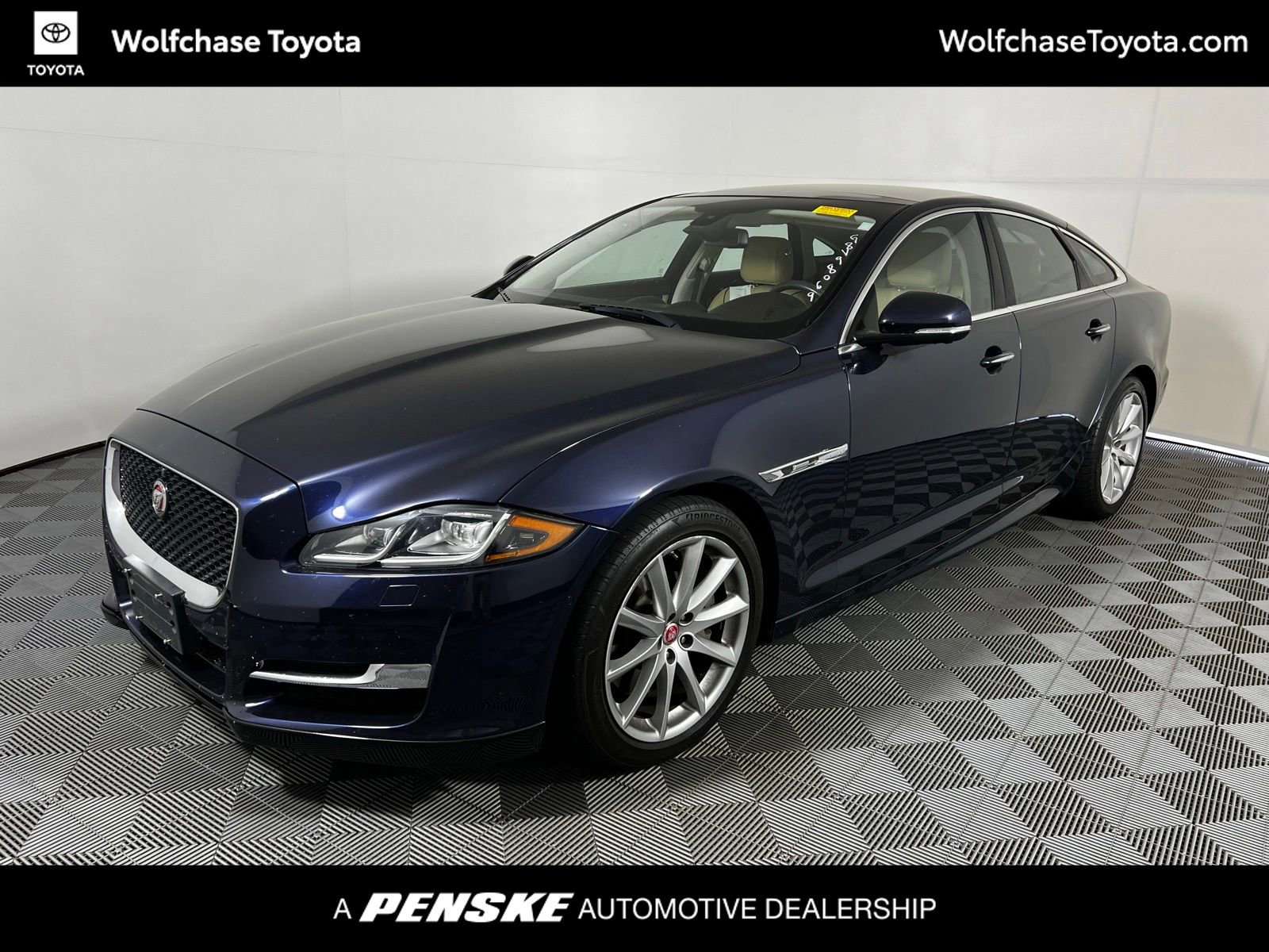 Used 2016 Jaguar XJ R-Sport AWD/4WD image 1