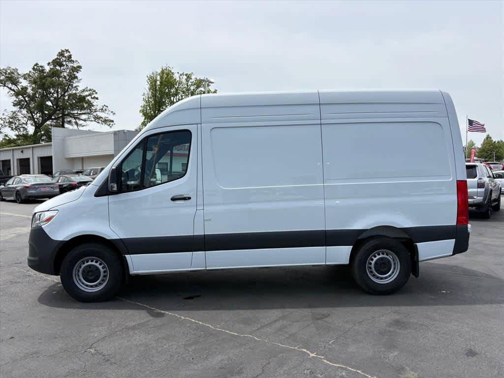 Used 2025 Mercedes-Benz Sprinter 2500 image 27