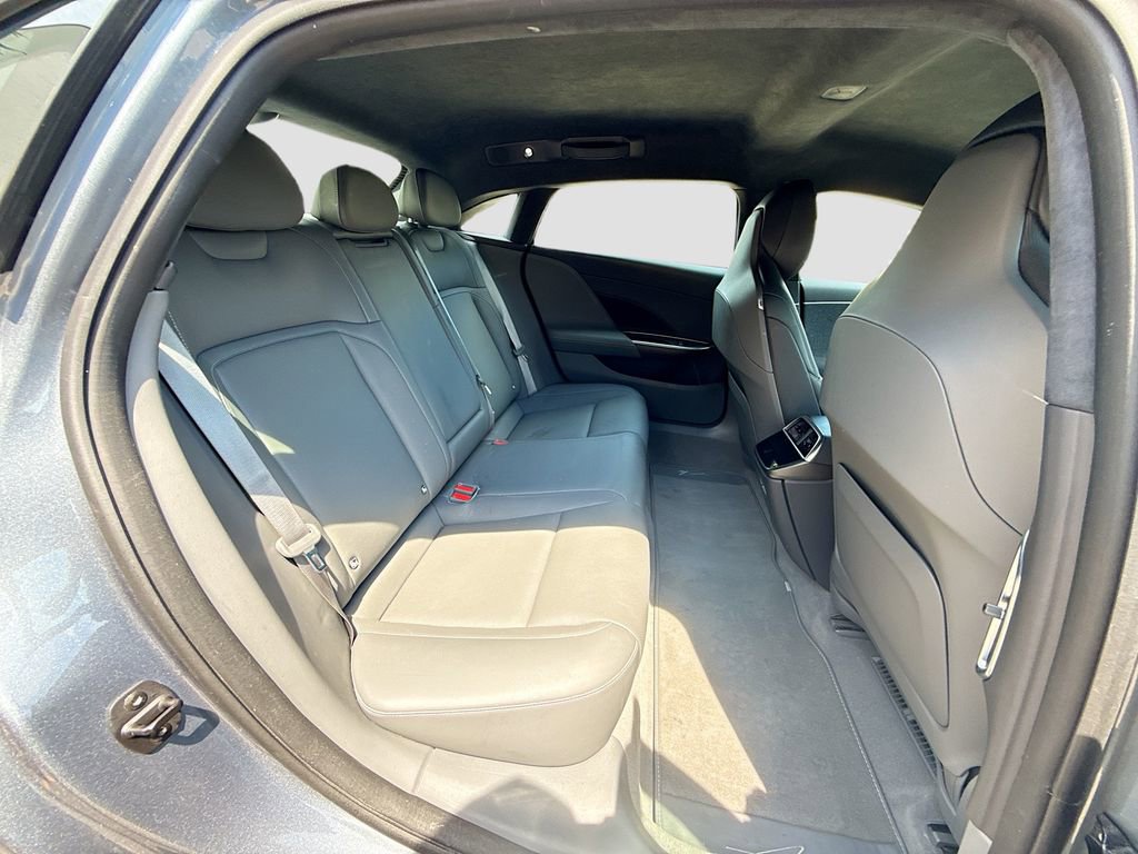 Used 2024 Lucid Air Touring image 27