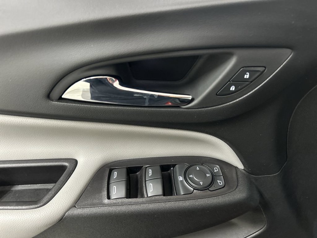 Certified 2020 Chevrolet Equinox LS w/ LPO, Floor Liner Package FWD image 11