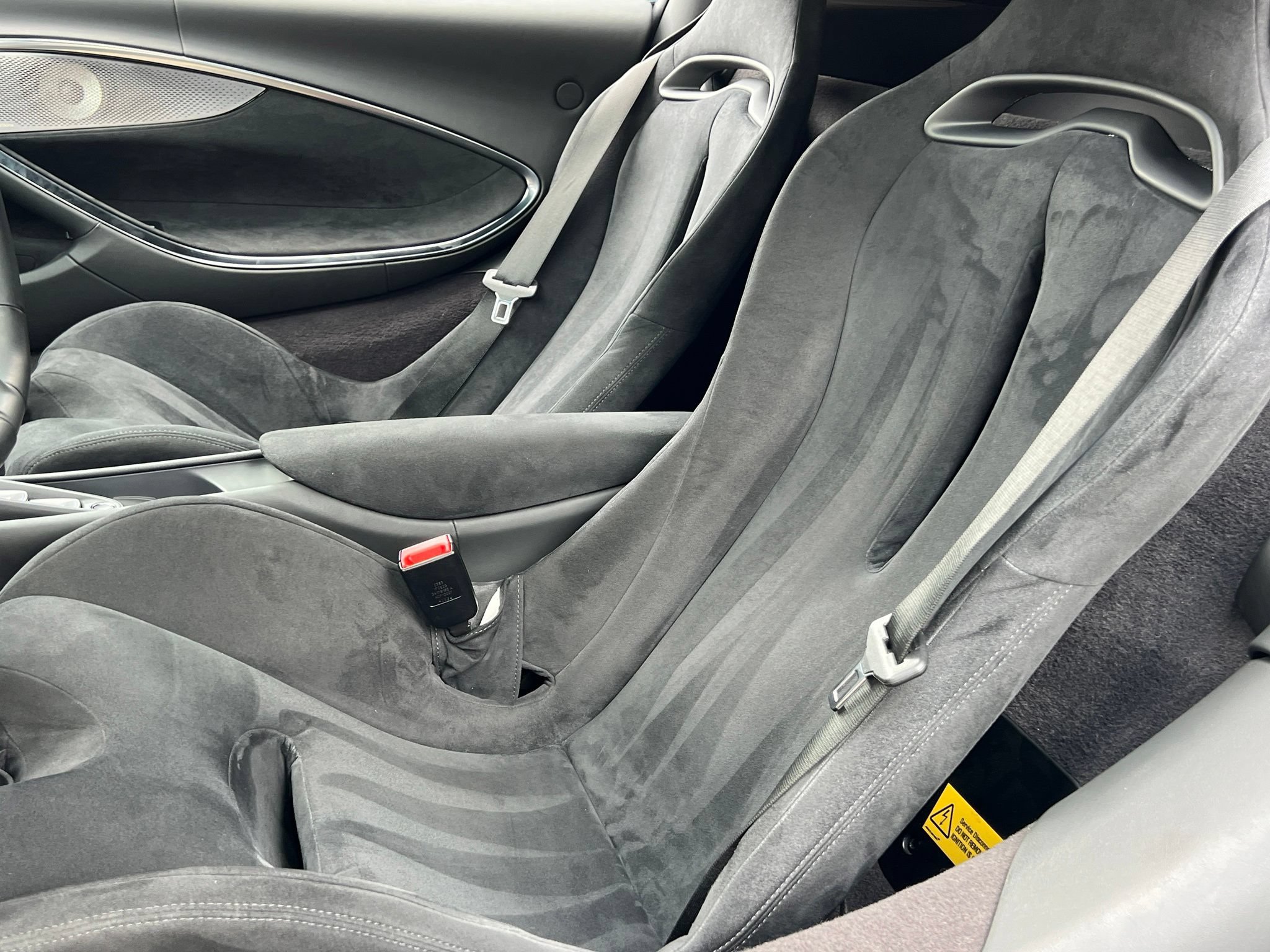 Used 2023 McLaren Artura RWD image 5