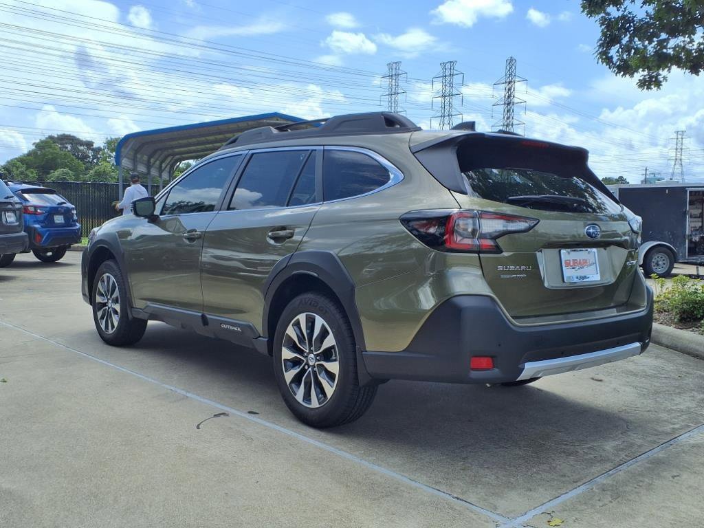 New 2025 Subaru Outback Limited image 2