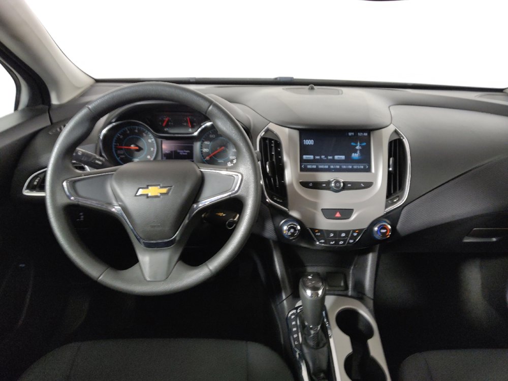 Used 2018 Chevrolet Cruze LS image 22