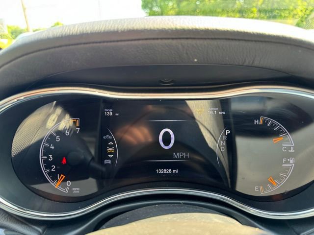 Used 2020 Jeep Grand Cherokee Overland AWD/4WD image 33