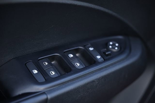 Used 2024 Hyundai Venue Limited image 16