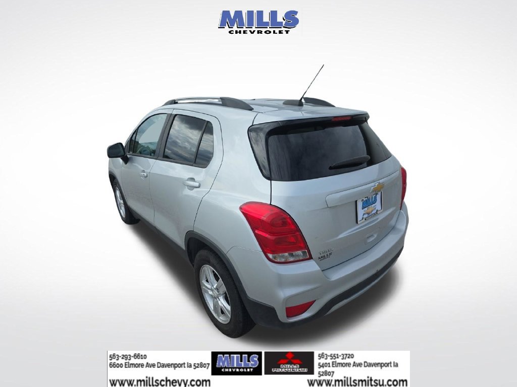 Used 2021 Chevrolet Trax LT w/ LT Convenience Package FWD image 3