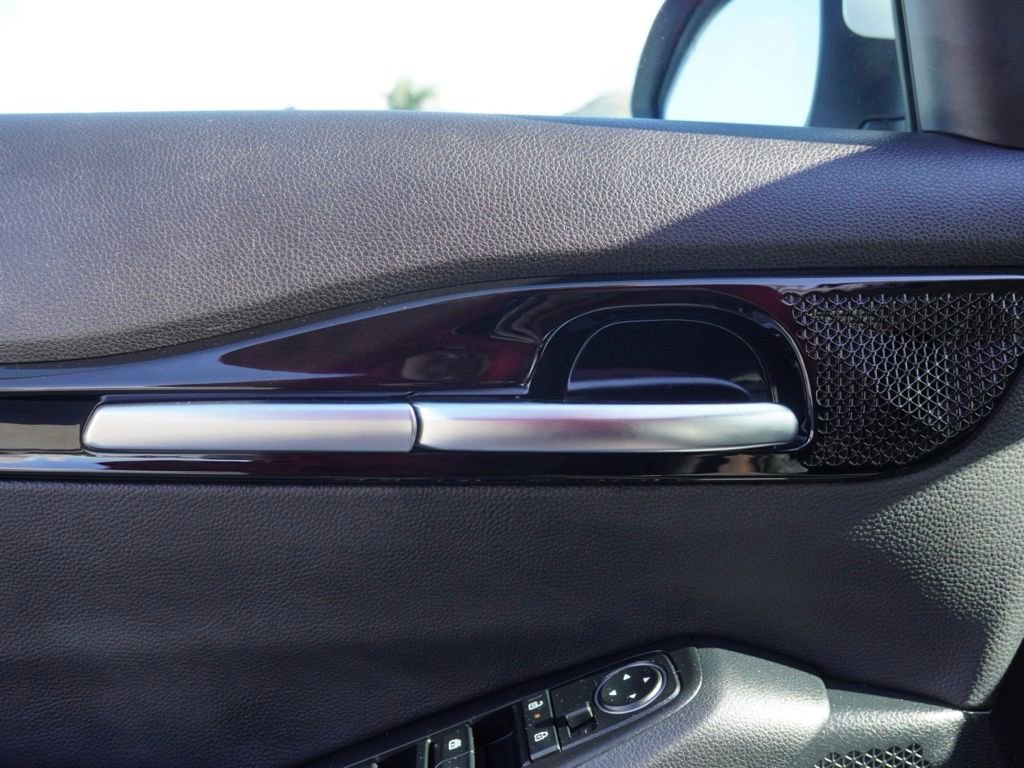 Used 2025 Kia Seltos EX w/ EX Sunroof Package image 10