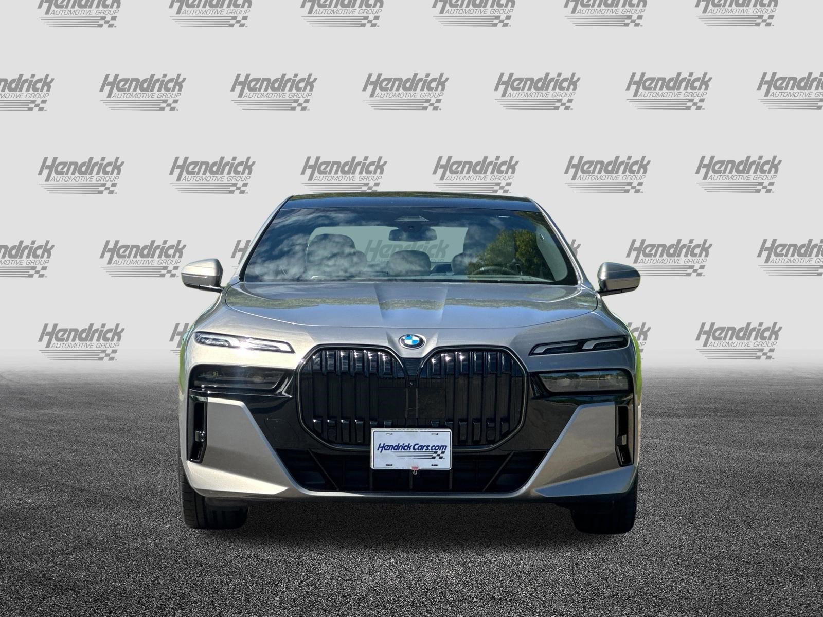 Certified 2025 BMW 740i w/ Premium Package image 10